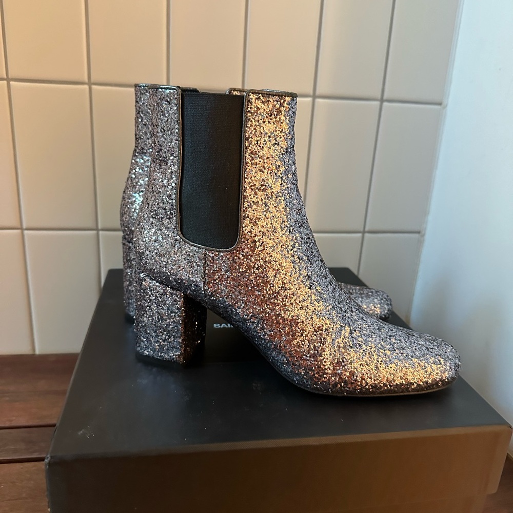 Brand new Saint Laurent Glitter Chelsea Boots, never worn! - Picture 10 of 12